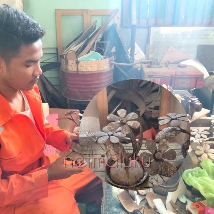 Warga Binaan Rutan Ambon Olah Tempurung Kelapa Jadi Produk Bernilai Jual