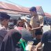 Rutin Sejak Gempa 2019, Polisi di Seram Bagian Barat Bagikan Ratusan Nasi Bungkus Tiap Jumat