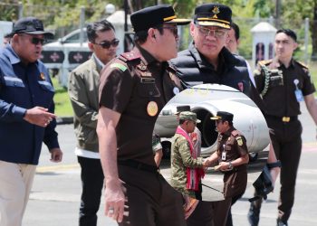 Kajati Maluku Dampingi Kasum TNI Tinjau Tambang Gunung Botak, Forkopimda Perkuat Sinergi
