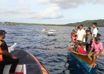 Nelayan Terjatuh dari Perahu di Perairan Malteng, Tim SAR Gabungan Lanjutkan Pencarian
