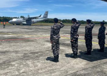 Pesawat CN235 TNI AL Mendarat di Ambon, Perkuat Pengawasan Laut Timur Indonesia