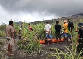 Pencarian 3 Pendaki Hilang di Gunung Dokuno Terkendala Erupsi dan Cuaca Buruk