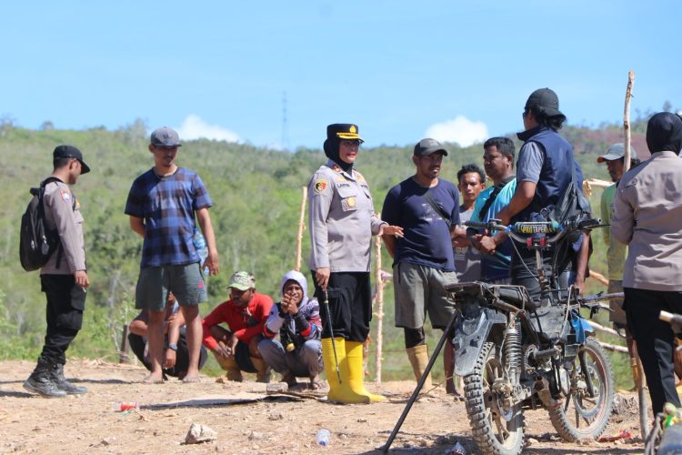 Kapolres Buru Tertibkan PETI Gunung Botol, Puluhan Penambang Ilegal Tinggalkan Lokasi