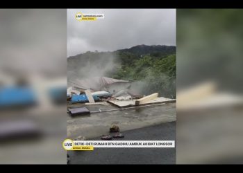 VIDEO: Detik-detik Rumah di BTN Gadihu Ambon Ambruk Terbawa Longsor